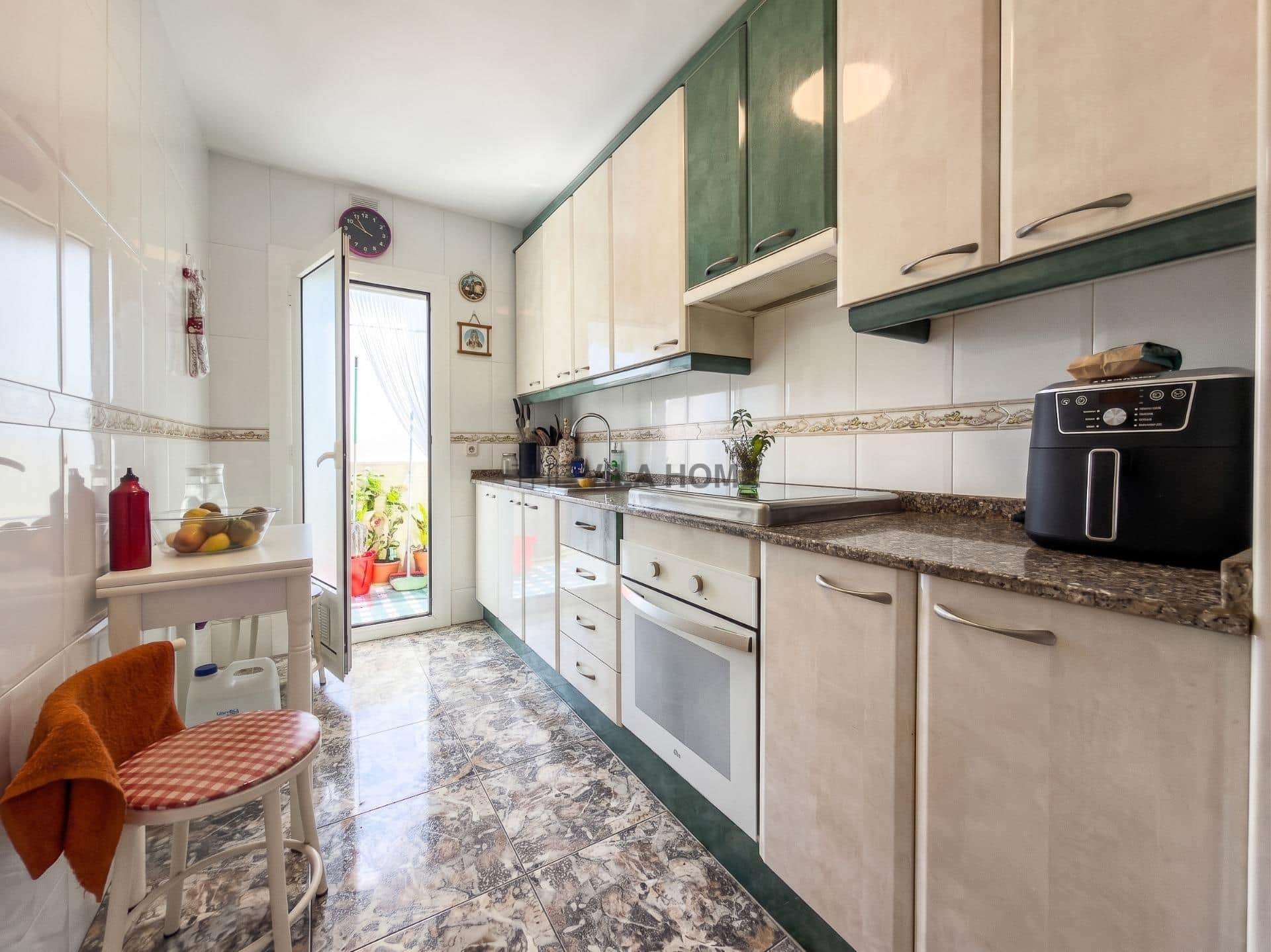 Piso con dos balcones — foto 6