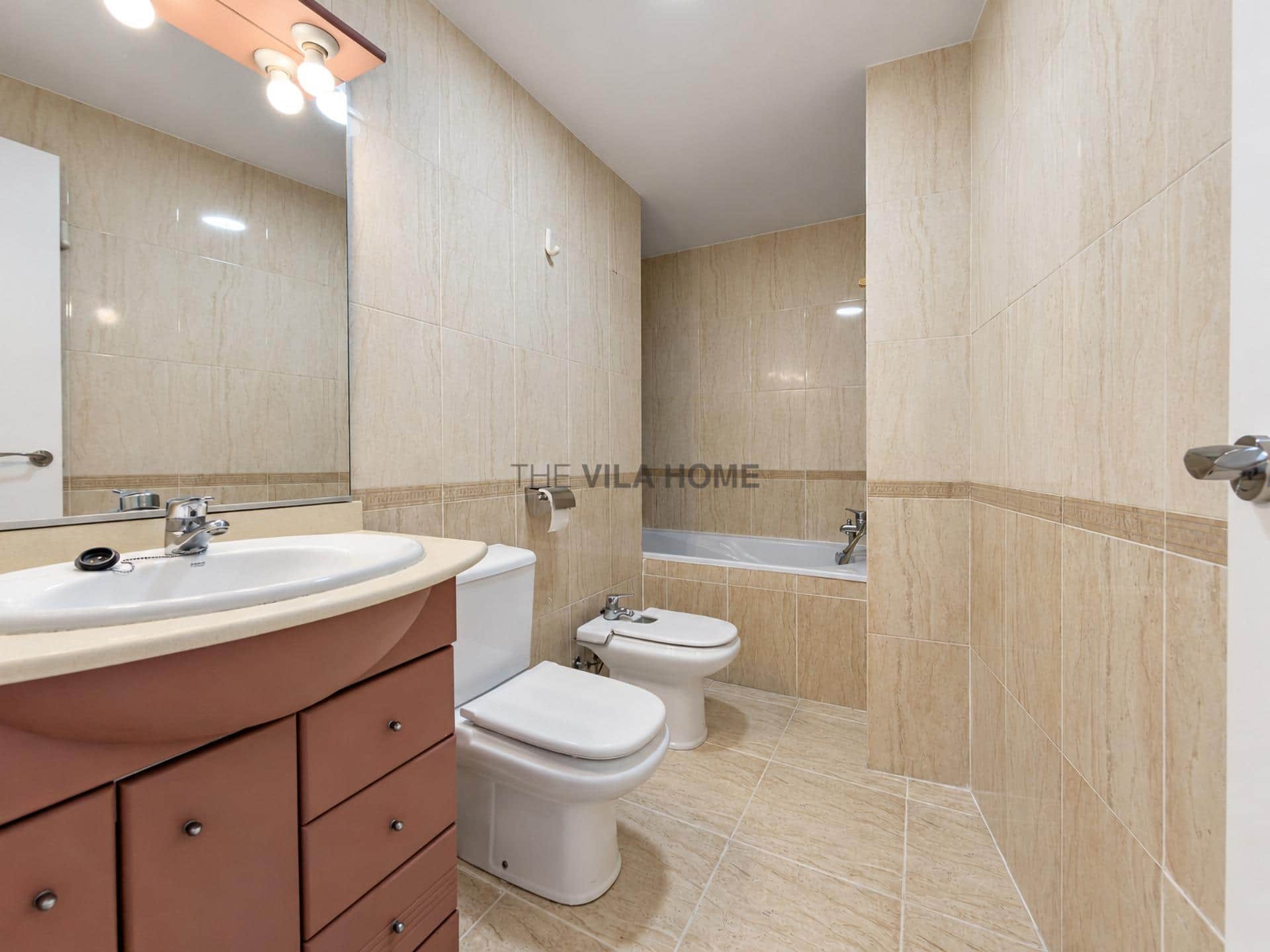 Piso de 3 habitaciones con parking en Vilanova i la Geltrú — foto 9