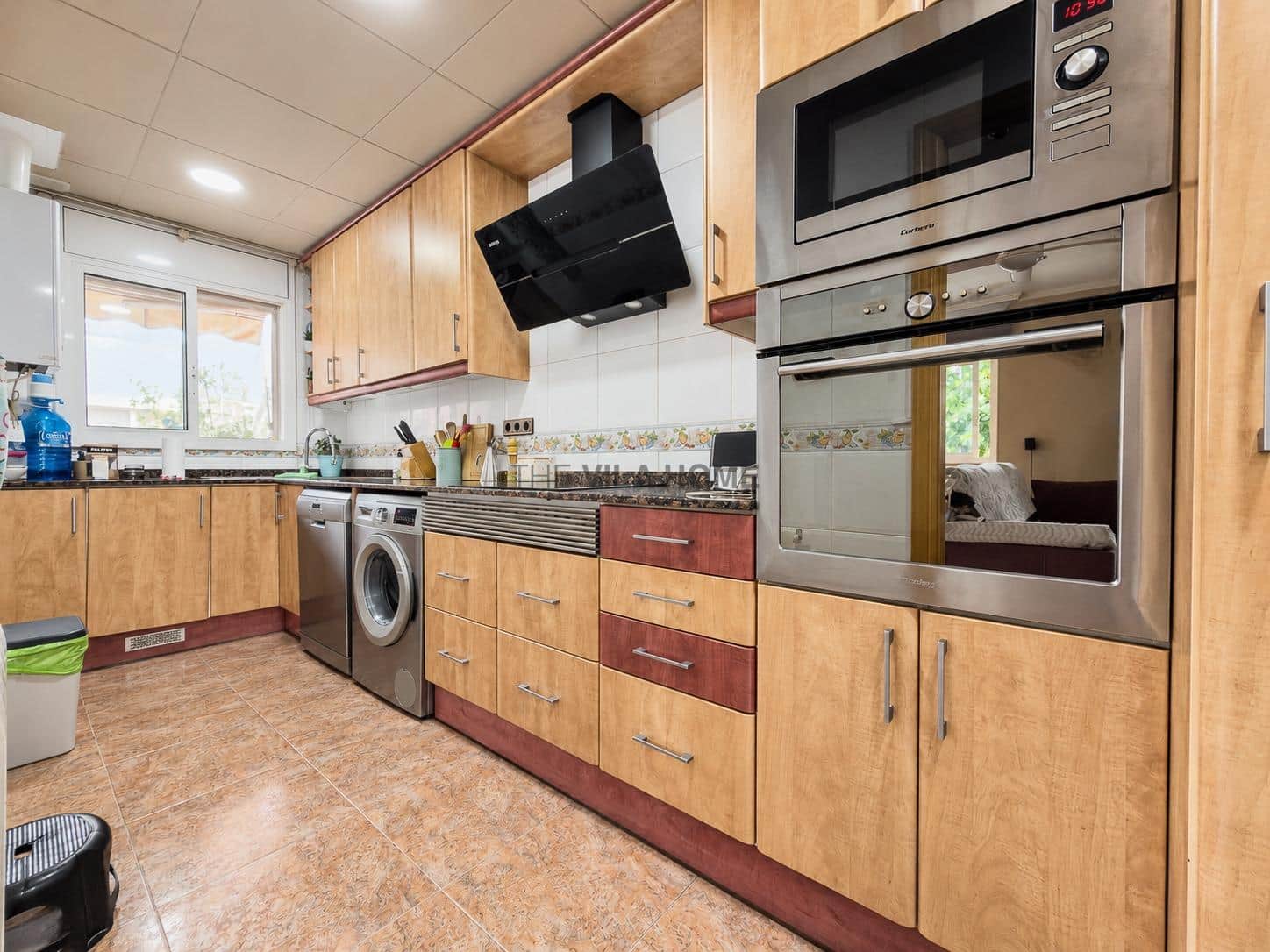 Planta baja de 4 habitaciones con terraza en Vilanova i la Geltrú — foto 8